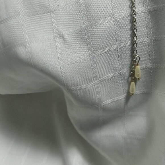 Vintage Faux Pearl Necklace with iridescent cream teardrops beads - Picture 4 of 4